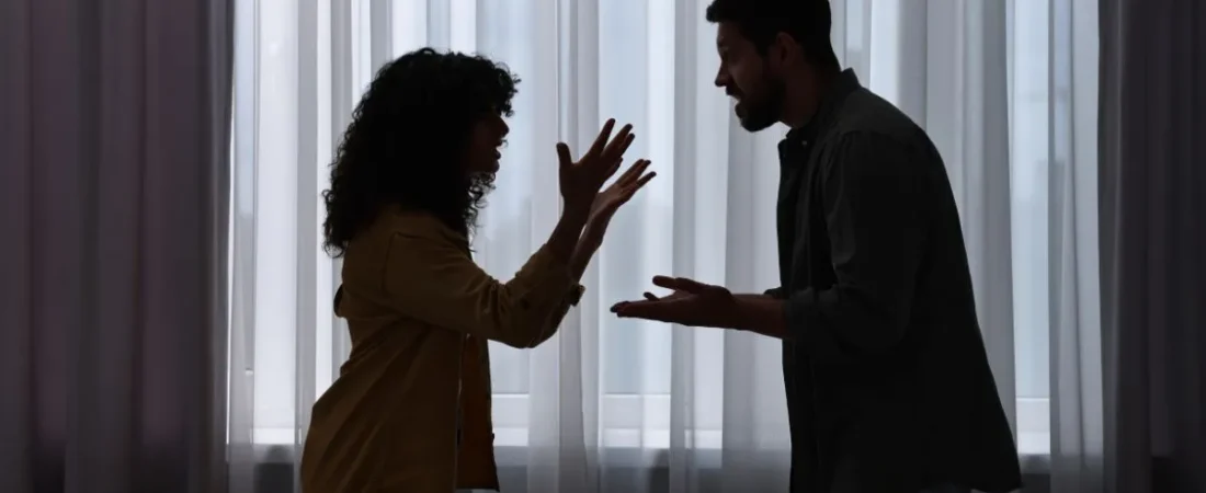 Rupturas amorosas en las relaciones humanas.